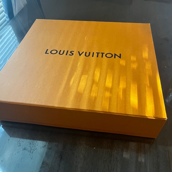 Authentic Louis Vuitton Neverfull MM (medium) - Picture 5 of 6